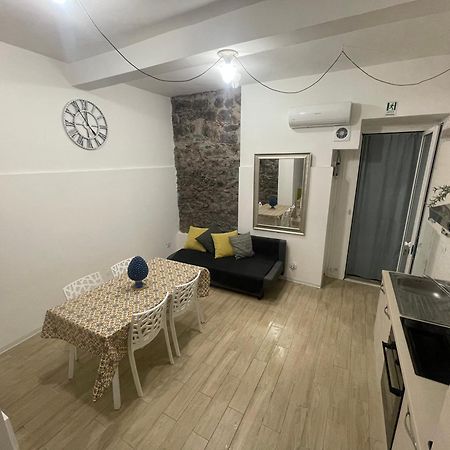 Cortile Corsica 13 Apartman Catania Kültér fotó
